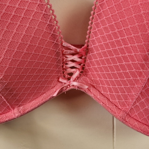 Triumph Plunge Underwire Bra Lightly Lined Hot Pink Lace-Up Size 38D - Picture 2 of 6